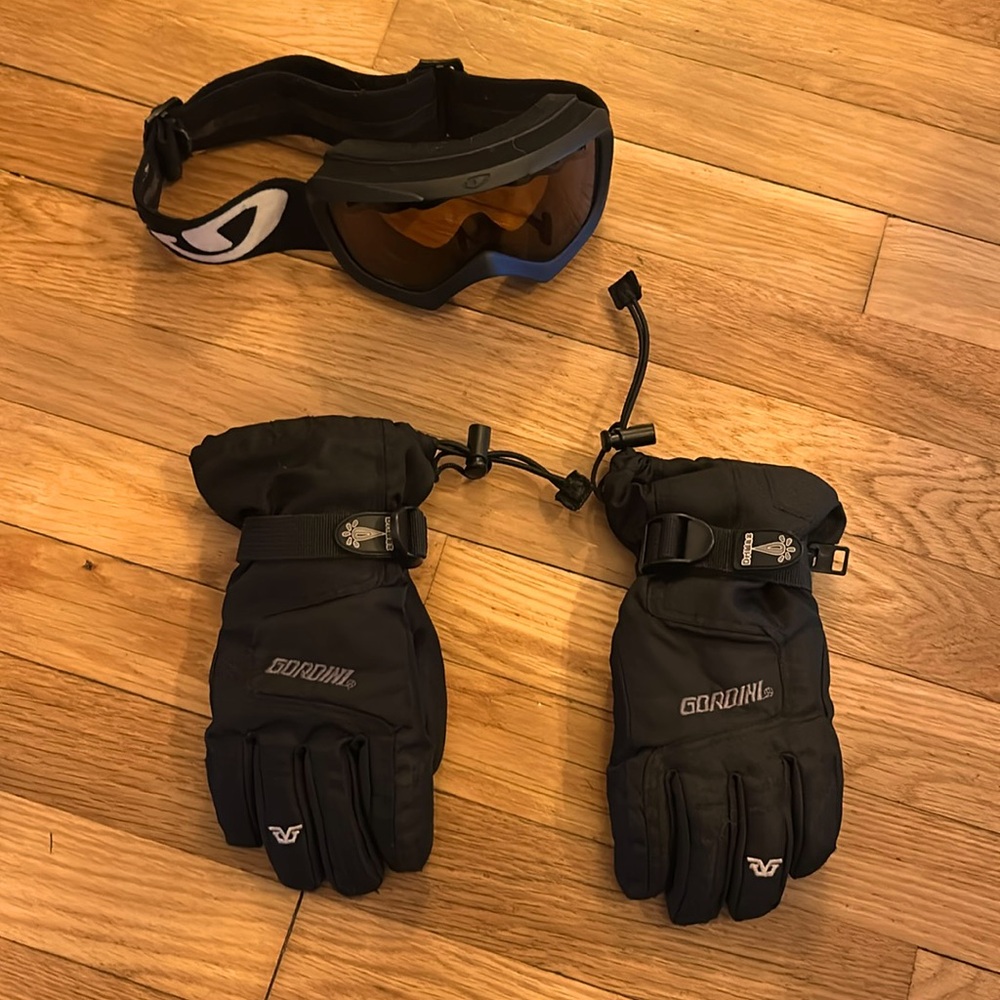 Giro Chico Goggles and Gordini Gloves